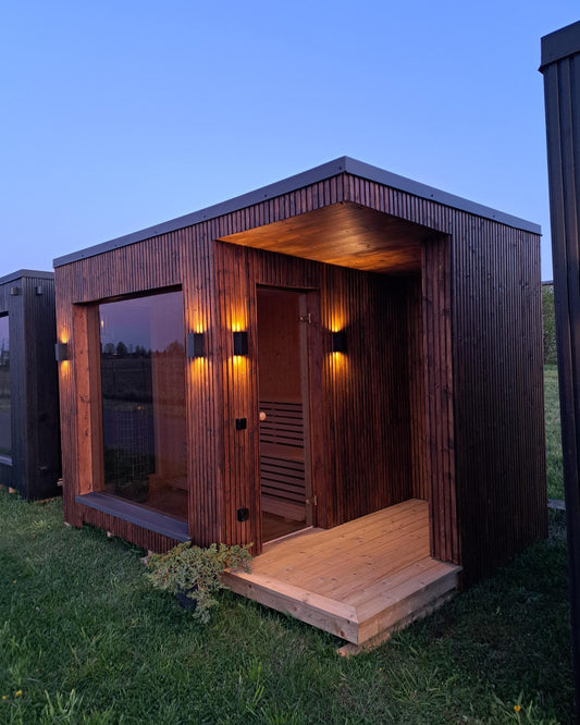 Bastu - Cube Contrast One – 2.4 x 3.5 m med terrass (BV-stål)