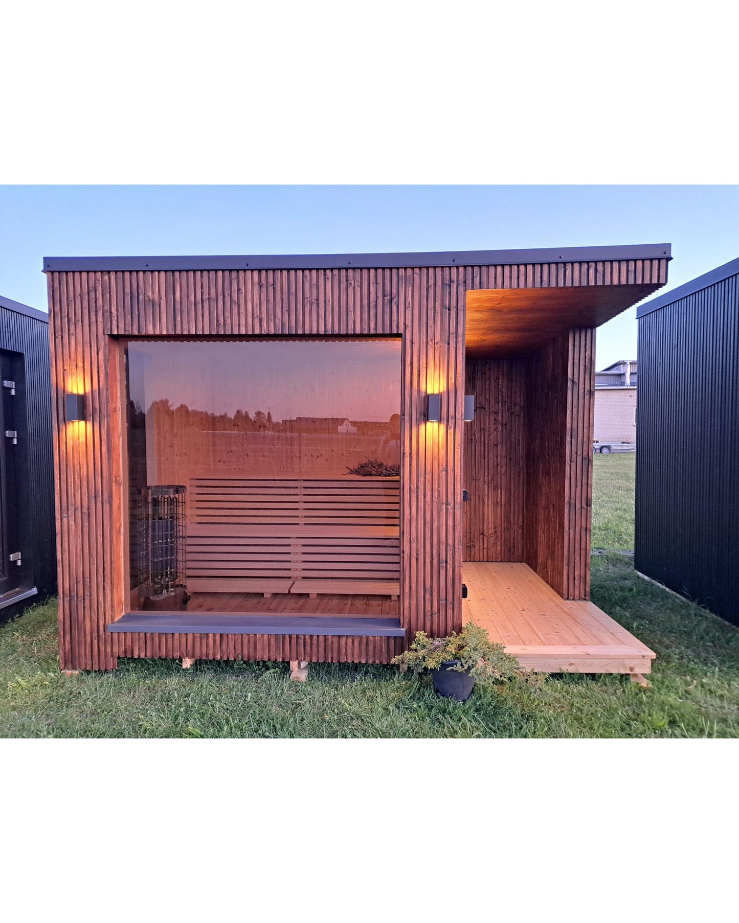 Sauna - Cube Contrast One – 2,4 x 3,5 m med terrasse (BV stål)