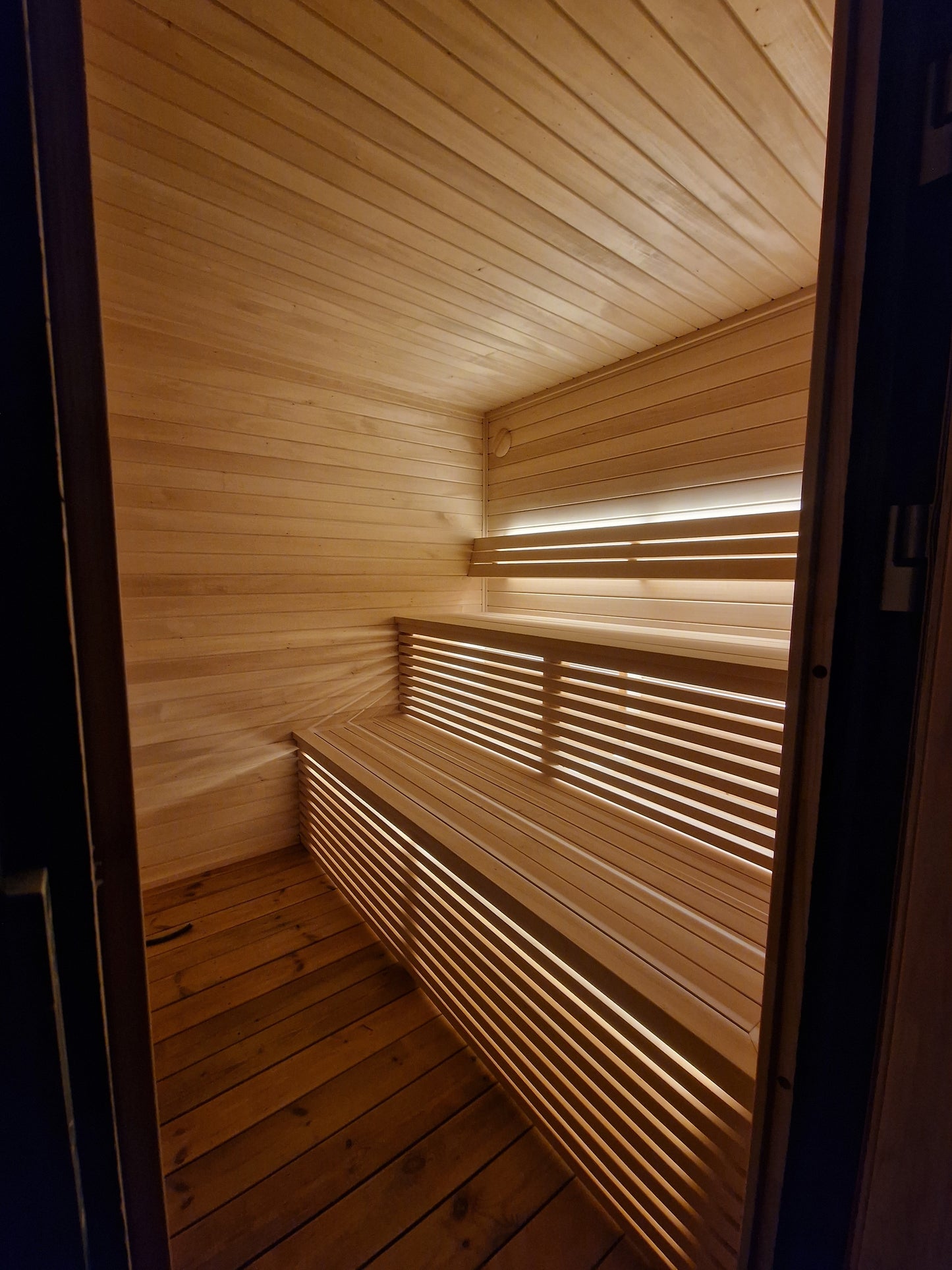 Sauna - Moderne kube 2,4 x 2,4 sort