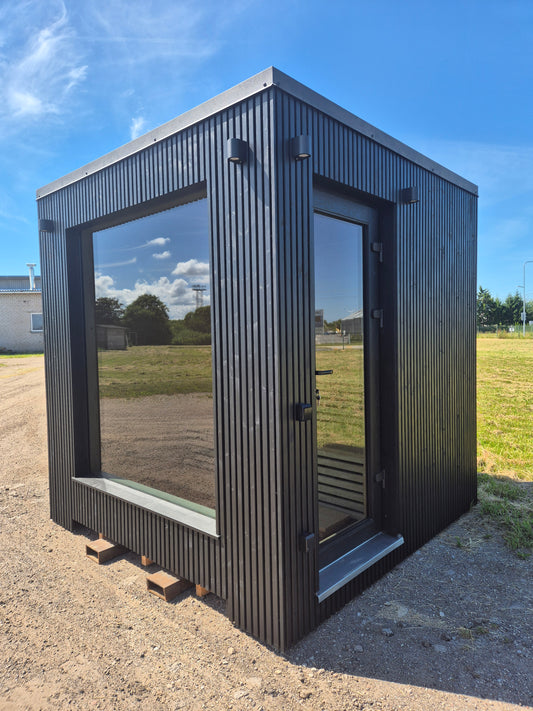 🟦 CUBE SOLO COMFORT – UTOMHUSBASTU