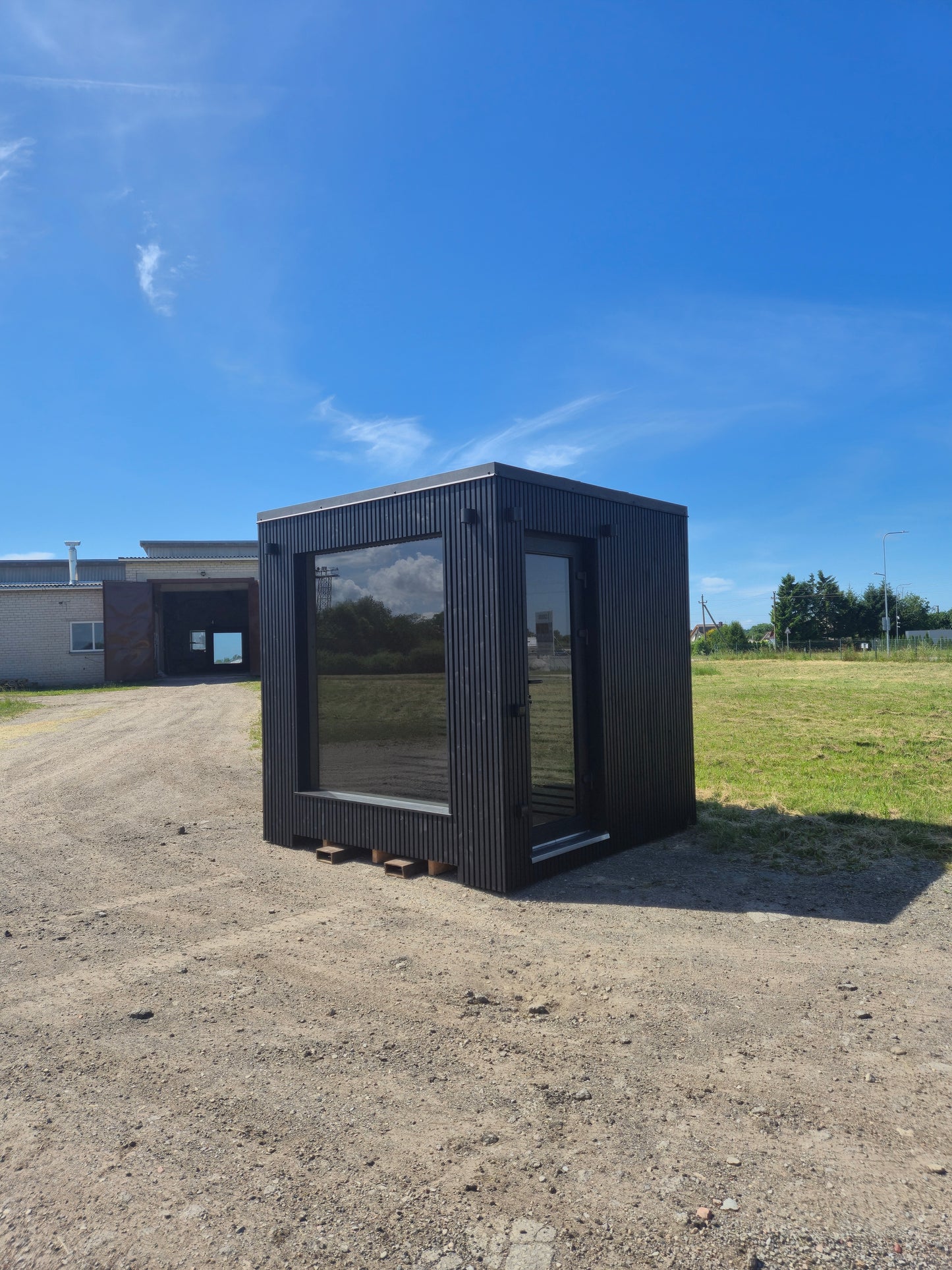 🟦 CUBE SOLO COMFORT – UTOMHUSBASTU